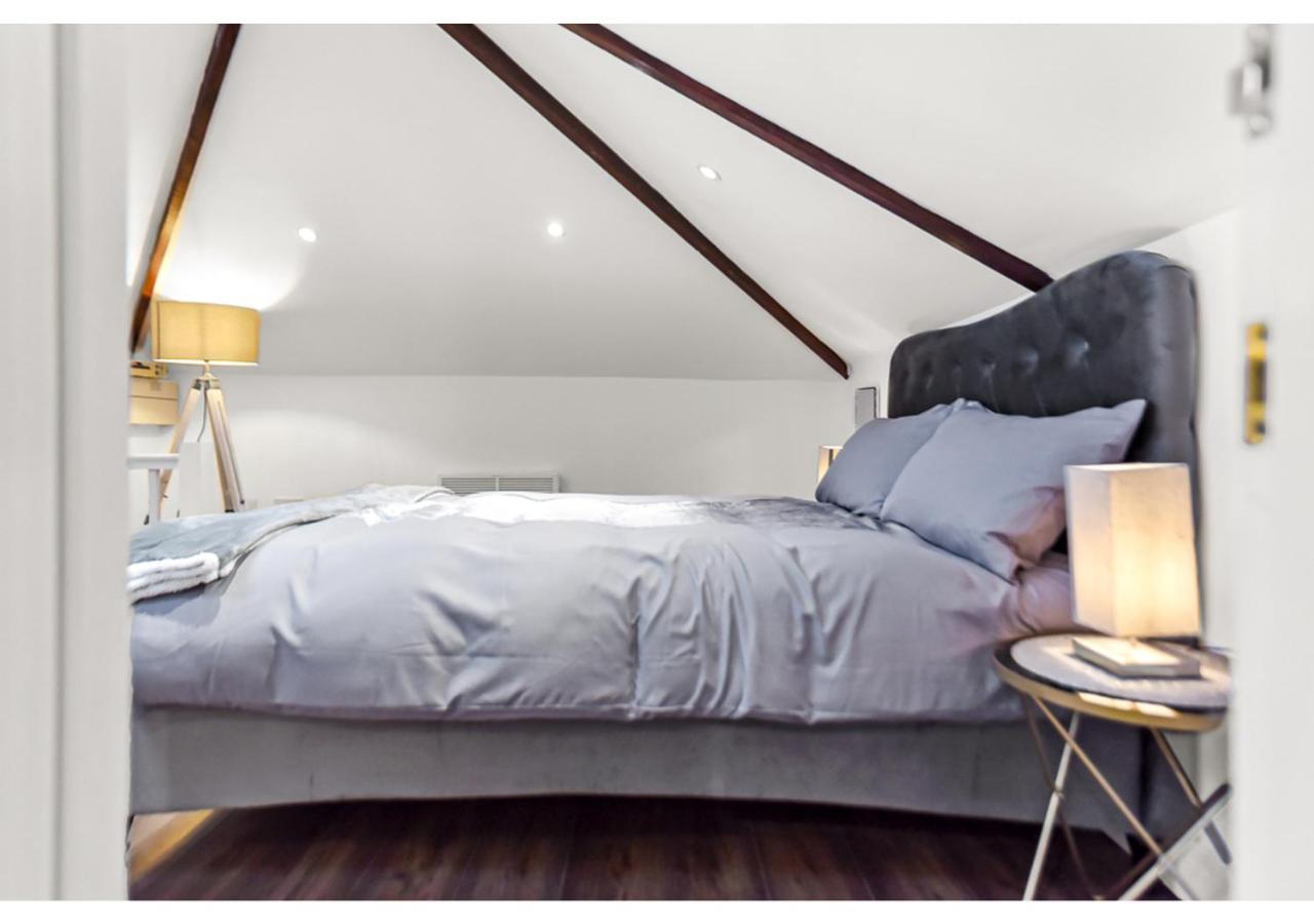 Sleek And Modern Studio With Minimalist Vibe Lägenhet Chelmsford Exteriör bild